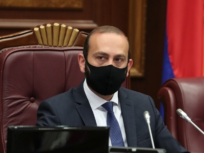 Պարոն Բաբաջանյան, գեղեցիկ էր ձեր խոսքը, բայց անտեղի, մի՛ արեք. Արարատ Միրզոյան