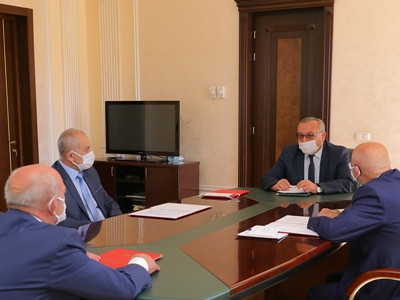 Արցախի ԱԺ նախագահը մի շարք հարցեր է քննարկել Արցախի Ազատամարտիկների միության նախագահի հետ