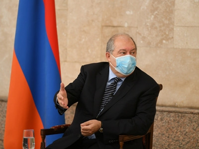 Իմ առջև խնդիր դրեք, թե ինչ եք ուզում. Արմեն Սարգսյանը՝ առողջապահության նախարարին եւ ոլորտի ներկայացուցիչներին