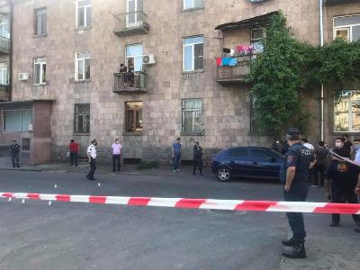 Մայիսի 9-ի փողոցում հնչած կրակոցների հետեւանքով հրազենային վնասվածք ստացած քաղաքացին հիվանդանոցում մահացել է