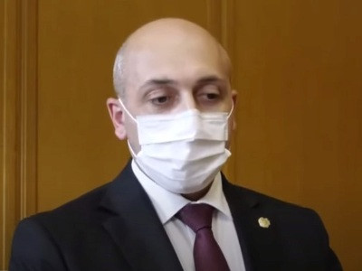 Գագիկ Ծառուկյանին ես խղճում եմ, նա նման է մի մեծ երեխայի, որն ունի լավ խաղալիք. Լոռու մարզպետ