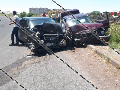 Ավտովթար Արզնի գյուղի մոտ․ տուժածների մեջ 3 եւ 1 տարեկան երեխաներ կան (ֆոտո)