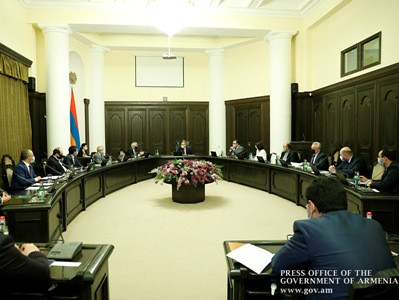 Վարչապետի մոտ քննարկվել են բիզնեսի համար շահութահարկի գծով նպաստավոր պայմանների ստեղծման հնարավորությունները