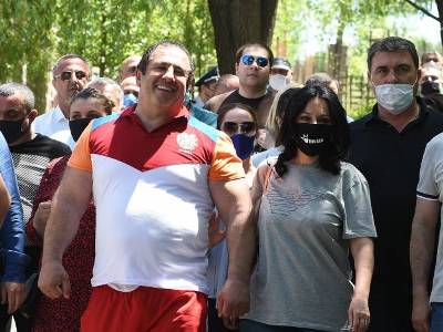 Գագիկ Ծառուկյանին կալանավորելու քաղաքական որոշում է կայացվել. hraparak.am