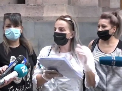Ձեռքներս մեկնում ենք, որ օտար տղամարդիկ կանգնեն. Հայանիստի բնակիչները տրանսպորտ են պահանջում