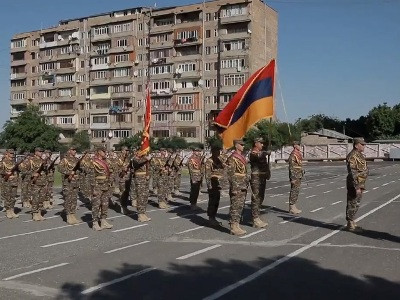ՀՀ ԶՈւ խորհրդանշական 75 հոգանոց զորախումբը երեկ մեկնել է Մոսկվա՝ մասնակցելու զորահանդեսին. ՊՆ խոսնակ