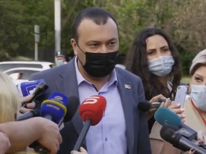 Քիչ անց Գագիկ Ծառուկյանն ԱԱԾ շենքից դուրս է գալու. Վահե Էնֆիաջյան
