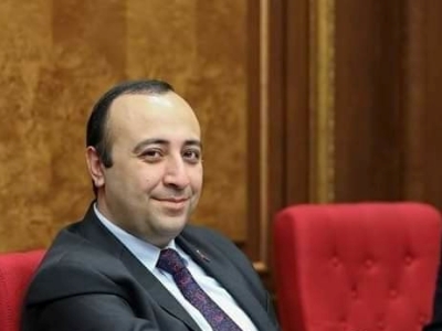 Հարգելի՛ իշխանության ներկայացուցիչներ, մի նույնականացրեք իշխանությունը պետության հետ. Կարեն Սիմոնյան