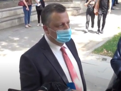 ՀՔԾ պետն ո՞վ է, որ ինչ-որ հատուկ վերաբերմունք ունենա իմ հանդեպ. դատավոր Ազարյանը ԲԴԽ-ի բակում է