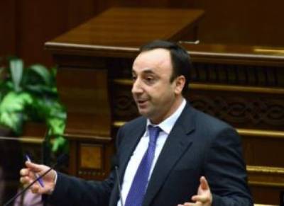 «Հրապարակ». Որոշել են արագ, առաջիկա շաբաթվա ընթացքում անել այդ գործը եւ «լիկվիդացնել» ՍԴ-ն` Հրայր Թովմասյանով հանդերձ