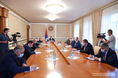 Յուրաքանչյուր ընտանիքի՝ առանձին բնակարան. Արցախի նախագահը հանձնարարել է հիփոթեքային կարգում փոփոխություններ անել