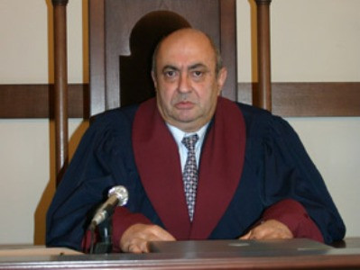 Անընդունելի է «տապոռով» նման հարց լուծել. ՍԴ նախկին անդամը՝ Սահմանադրական փոփոխությունների մասին