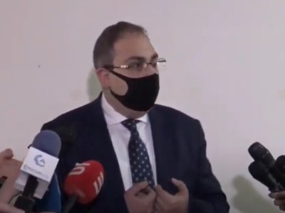 Սահմանադրության որեւէ խմբագրության տակ չկա երկրի նախագահի կամ որեւէ այլ պաշտոնյայի ստորագրությունը. Վլ. Վարդանյան