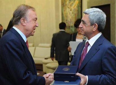 Սերժ Սարգսյանը շնորհավորել է ամերիկահայ բարերար Ալբերտ Բոյաջյանին ծննդյան 80-ամյակի առթիվ