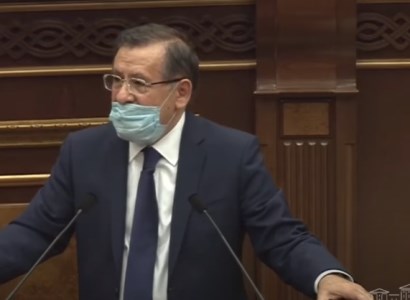Եթե Սերժ Սարգսյանը գտնում է, որ ես իր ընկերն եմ, ուրեմն մեծ գոհունակությամբ ասում եմ այո. Լևոն Յոլյան