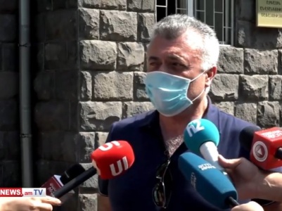 «Շատ նորմալ զրույց ենք ունեցել». Ռուբեն Հակոբյանը դուրս եկավ ԱԱԾ-ից