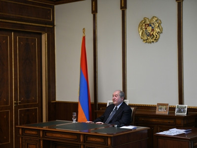 Արմեն Սարգսյանը կորոնավիրուսի դեմ պայքարը քննարկել է առողջապահության նախկին նախարարների հետ
