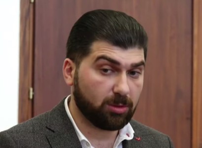 Դատարանը քննում է Դավիթ Սանասարյանի կողմից երեխային վրաերթի ենթարկելու քրգործի կարճման դեմ բողոքի քննությունը
