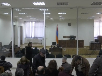 Արմեն Բիլյանը 5 ժամով հեռացվեց նիստերի դահլիճից, սակայն մի քանի րոպե անց դատարանը թույլատրեց նրան վերադառնալ դահլիճ