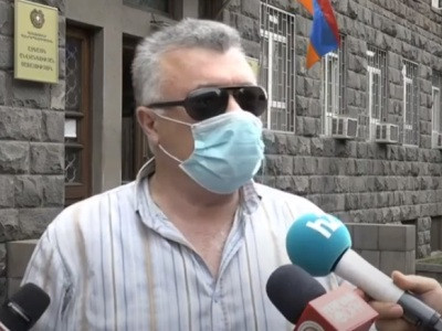 Պայմանավորվել էինք, որ այսօր գամ ԱԱԾ, բայց փաստեր ի հայտ եկան, եւ իմ թիմը գտավ, որ ճիշտ է չներկայանալը. Ռուբեն Հակոբյան
