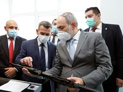 «Մոնթեի պատվին». Նիկոլ Փաշինյանն այցելել է Հայաստանում հիմնված «Կալաշնիկով» ինքնաձիգի արտադրամաս