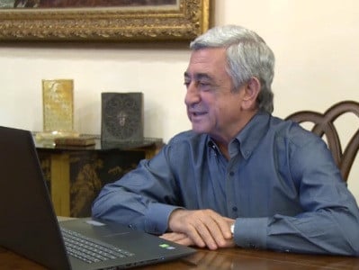 «Ալիեւները զինադադար կմուրան». Սերժ Սարգսյանը տեսակապի միջոցով հետեւել է Ամարասի վերականգնման աշխատանքներին