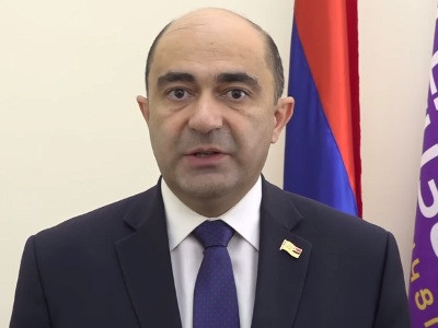 Բոլորս մեր գործը պետք է լավ անենք, համախմբված լինենք, որ թիկունքն ուժեղ լինի. Մարուքյանը ուղերձը