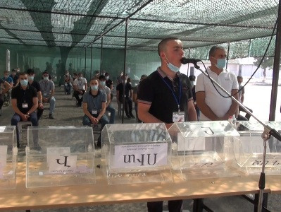 Զորակոչ է․ Տղաները հպարտ են, որ գնում են բանակ