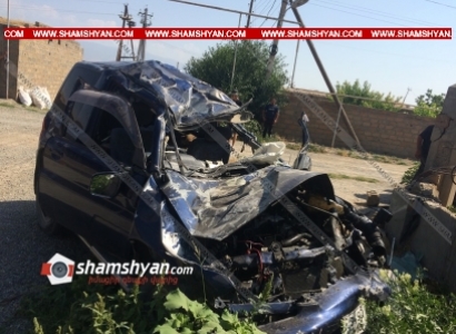Խոշոր վթար Արմավիրի մարզում. 39-ամյա վարորդը Mitsubishi-ով փլուզել է բնակչի տան քարե պարիսպը և կողաշրջվել