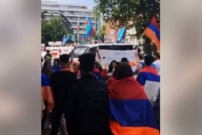 Նիդեռլանդներում Ադրբեջանի դեսպանատան դիմաց բողոքի ակցիայի ժամանակ հայ ակտիվիստ է տուժել