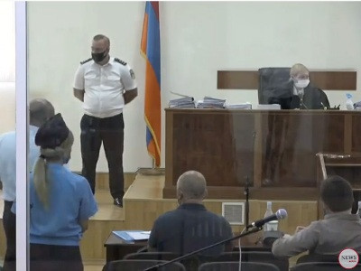 Քոչարյանի եւ մյուսների գործով դատական ​​նիստին միջնորդություններ են ներկայացվել դատախազների հեռացման մասին