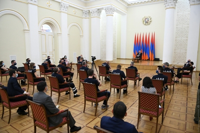 Արմեն Սարգսյանը հյուրընկալել է գերմանացի բուժաշխատողների թիմին