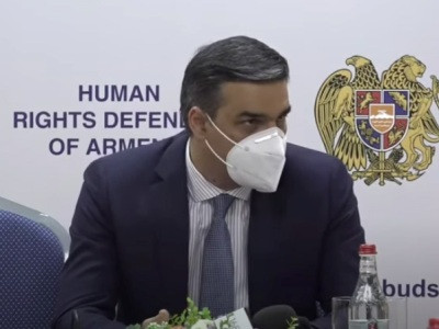 Բուհեր չընդունված դիմորդների ծնողները հանդիպեցին Թաթոյանին. ԿԳՄՍՆ-ն վաղը գրավոր կպատասխանի ՄԻՊ-ին