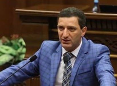 «Իրավունք». Առաջիկայում ԲՀԿ-ում նոր ու տհաճ անակնկալներ են սպասվում. Գեւորգ Պետրոսյանը դուրս կգա՞ խմբակցությունից