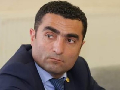 Ռոմանոս Պետրոսյանն ազատվեց Կոտայքի մարզպետի պաշտոնից