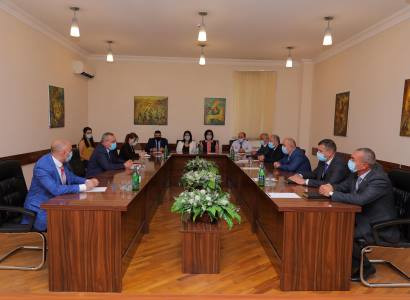 ԱՀ ԱԺ նախագահ Արթուր Թովմասյանը հանդիպել է ԱՀ Անվտանգության խորհրդի քարտուղար Սամվել Բաբայանի հետ