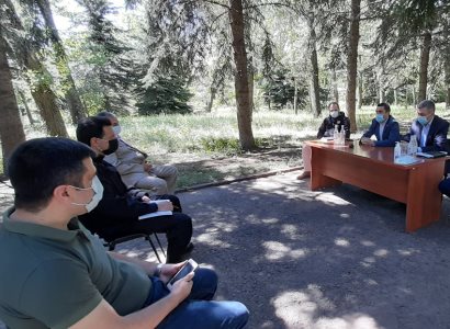 Ռոմանոս Պետրոսյանը «Սևան» ազգային պարկի աշխատակազմի հետ քննարկել է Սևանի հիմնախնդիրները