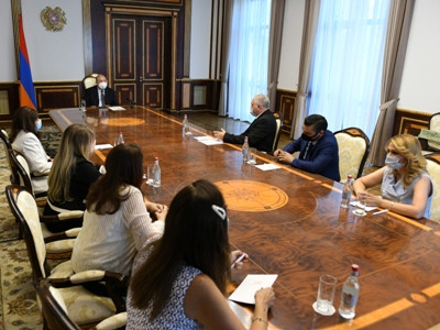Armenia President receives board members of Center for Coordination of Syrian-Armenians' Issues