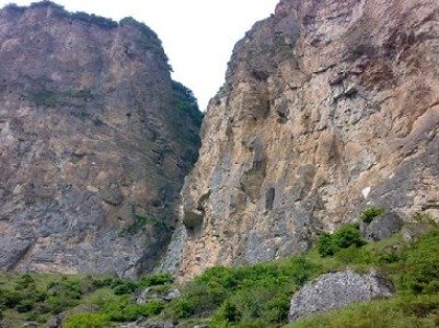 Սոլակ գյուղի մոտ ժայռից ընկած 16-ամյա պատանու վիճակը ծայրահեղ ծանր է, նա շոկային վիճակում է