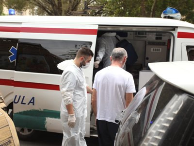 Armenia world boxing champion on hunger strike is visited by paramedics (PHOTOS)