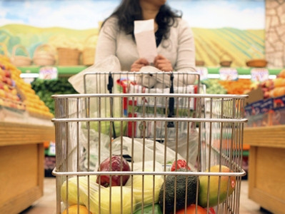 Analyst: 65% of Armenia household expenses are food expenses