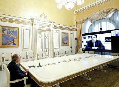 Asian Development Bank president holds video call with PM, accepts invitation to visit Armenia
