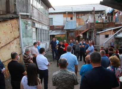 Karabakh President tours Stepanakert, assigns to solve problem of residents of accident-prone buildings