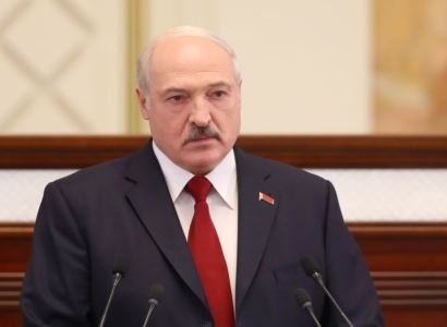 Belarus leader urges to close striking factories on Monday
