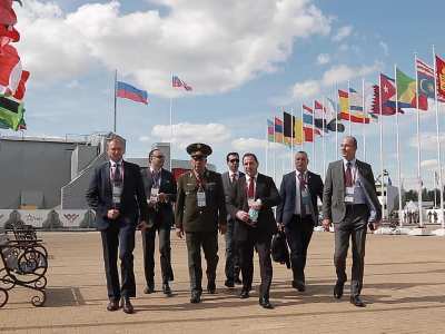 Armenia defense minister attends opening of 6th International Army Games and Army-2020 exhibition
