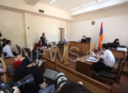 Ինչպե՞ս ստացվեց, որ բազմաթիվ դատավորներից հենց ձեզ մակագրվեց այս գործը. Գագիկ Խաչատրյանի պաշտպանը՝ դատավորին (ֆոտո)