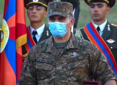 Major General Grigory Khachaturov solemnly awarded first-class Order of the Combat Cross