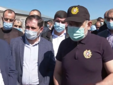 Armenia villager to PM: You opened roads for oligarchs