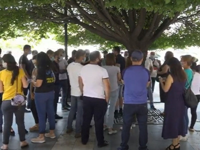 Ամեն ամիս սպասում էինք, որ բացվի հետ գնանք, դրա համար աշխատանք չէինք փնտրում. ՌԴ մեկնելու պահանջով քաղաքացի