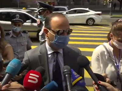 Armenian official tells citizens wishing to leave for Russia to address Commandant's Office